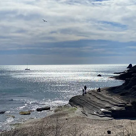 Le Cap D Vue Directe Sur Le Port 아그